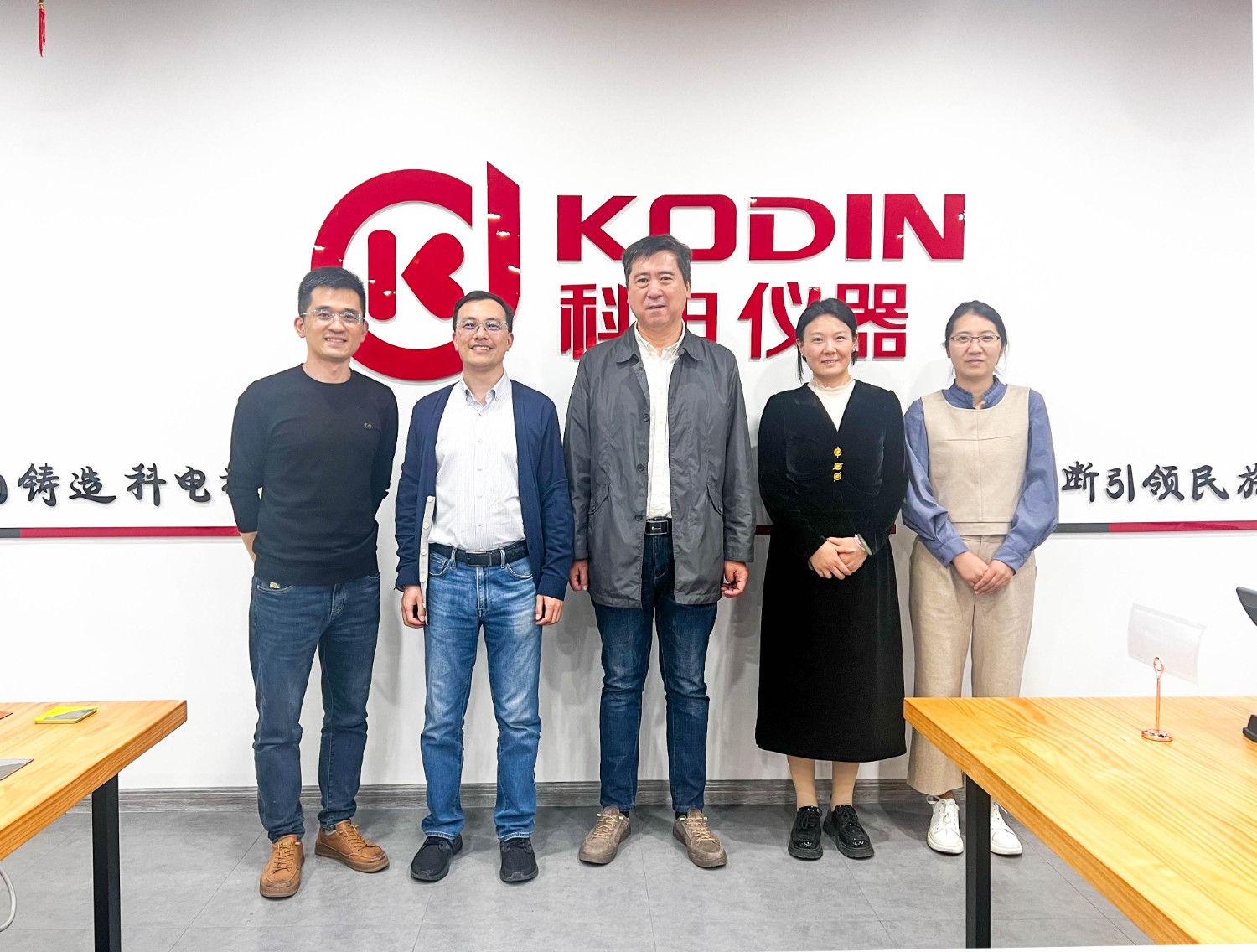 上海腐蝕科學(xué)技術(shù)學(xué)會(huì)秘書(shū)長(zhǎng)季冬強(qiáng)來(lái)公司參觀調(diào)研